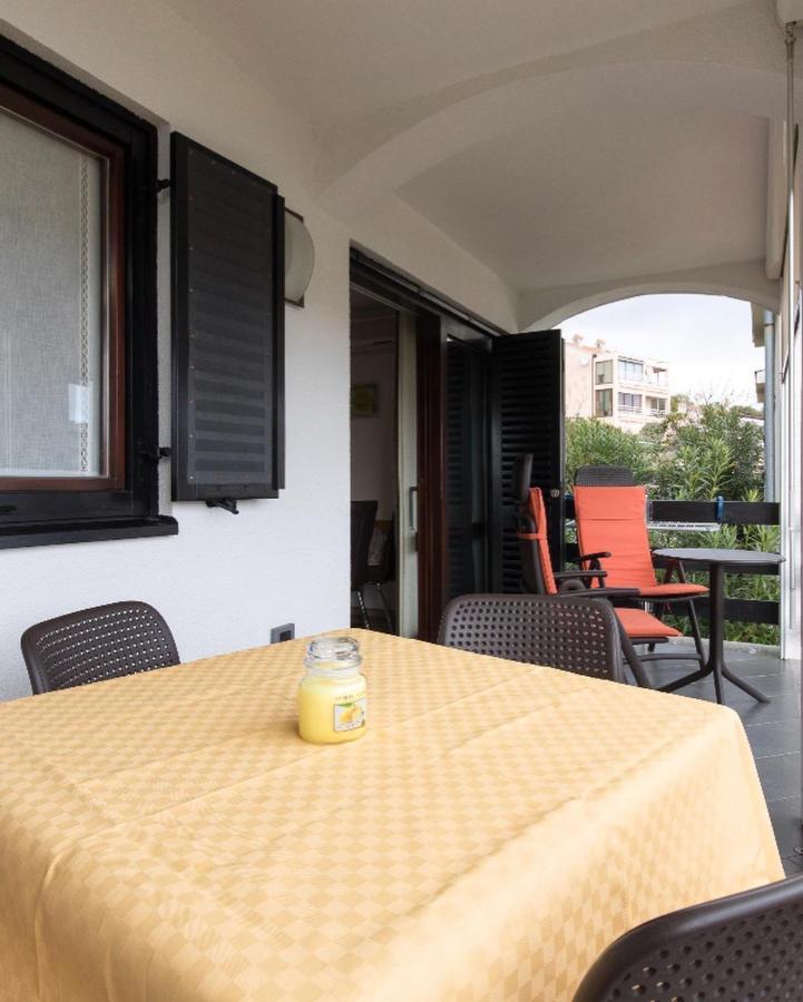 Residence4A-Appartamento Bianco Ровини Екстериор снимка